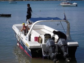 scuba-diving-speed-boat